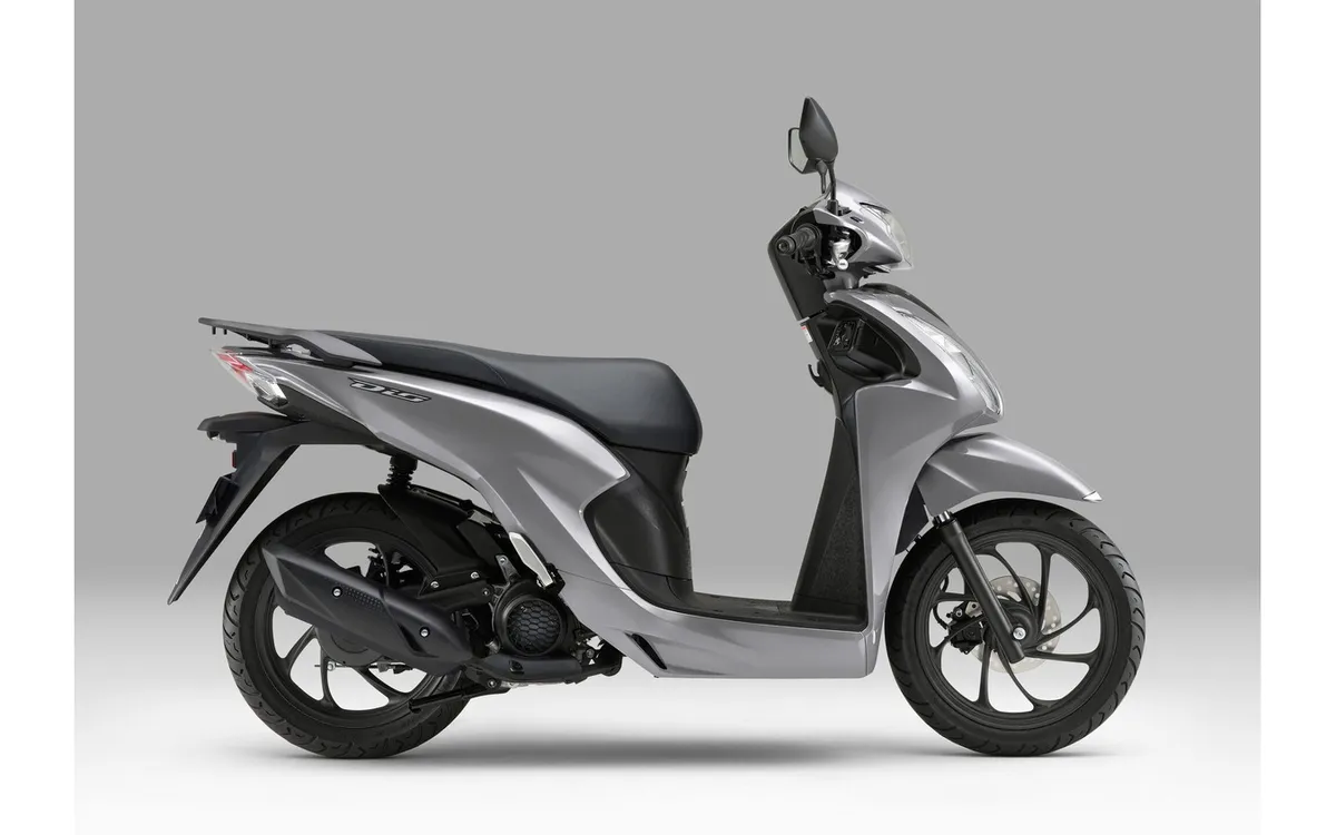 Honda добавляет новый цвет Matte Techno Silver в линейку скутеров Dio110 Basic; цена — 250 800 иен