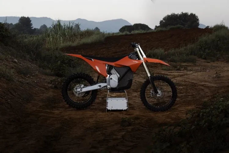 LiveWire приобретает компанию Dust Moto, специализирующуюся на электрических внедорожных мотоциклах — фото 4