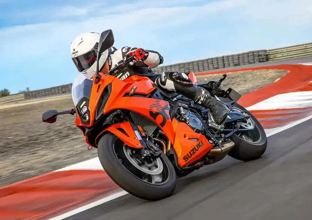 Suzuki GSX-8R: грядёт обновление цветовой гаммы. Не слишком ли много оранжевого? — фото 4