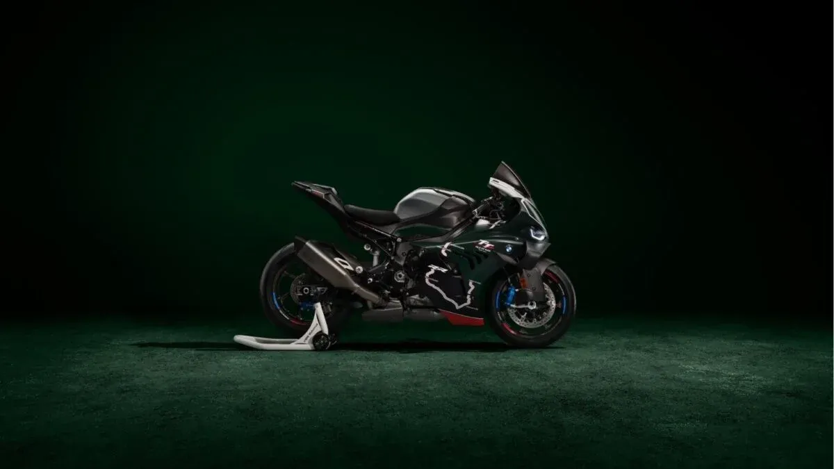 Представлен BMW M 1000 RR Isle of Man TT Edition — тираж ограничен 115 экземплярами — фото 2