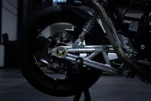 BOLT #100: Kawasaki ZRX 1200 R от Bolt Motor Co — фото 3