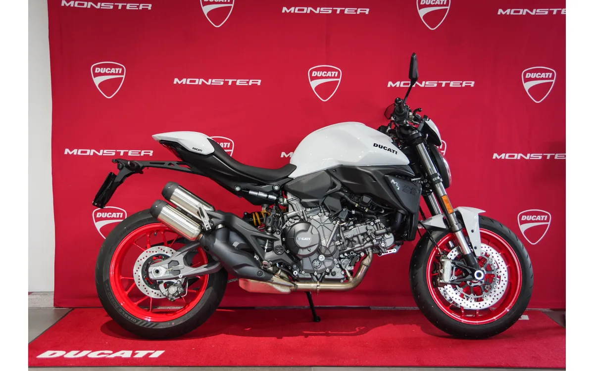 «Вот это именно то, что нужно»: в соцсетях с нетерпением ждут новый Ducati Monster — родоначальника класса спорт-нейкедов — фото 2