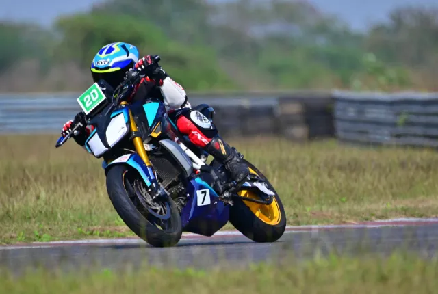 Снова за парту: мой опыт в California Superbike School