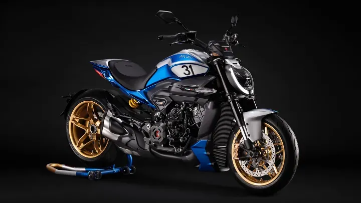 Галерея Ducati Collezione 100 XDiavel V4 100