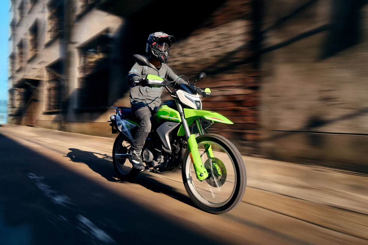 Доступный эндуро для города и бездорожья: CFMoto 250 Dual теперь в Европе — фото 3