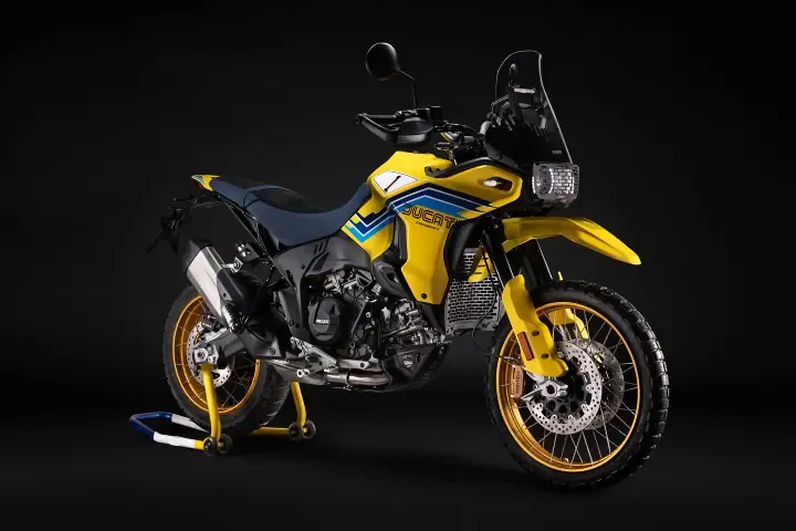 Галерея Ducati Collezione 100 DesertX 100
