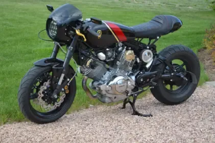 Neon Discipline от Mean Green Customs: футуристический взгляд на Royal Enfield Continental GT 650