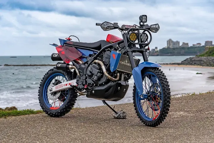 Кастомные Honda XL750 Transalp на фестивале Wheels and Waves 2026 — Галерея — фото 2