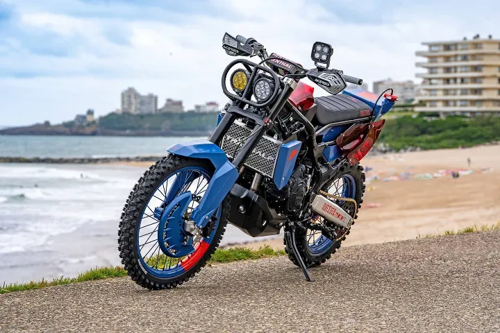Кастомные Honda XL750 Transalp на фестивале Wheels and Waves 2026 — Галерея — фото 3