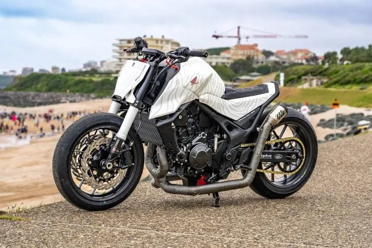 Бездорожье против асфальта: конкурс кастомных байков Honda на фестивале Wheels and Waves — фото 2