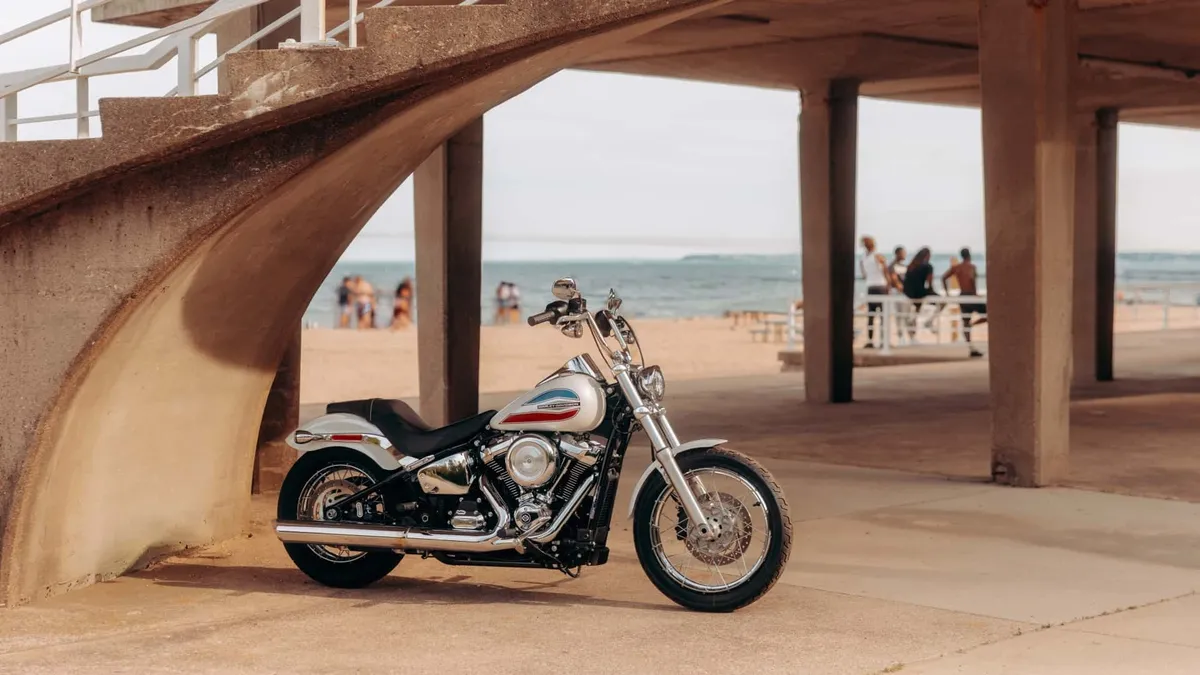 Легендарный круизер Super Glide от Harley-Davidson возвращается. И он выглядит великолепно — фото 4