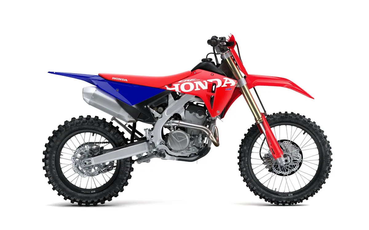 Honda объявляет о начале приема заказов на модели 2027 года для CRF250R и CRF250RX с обновленной расцветкой