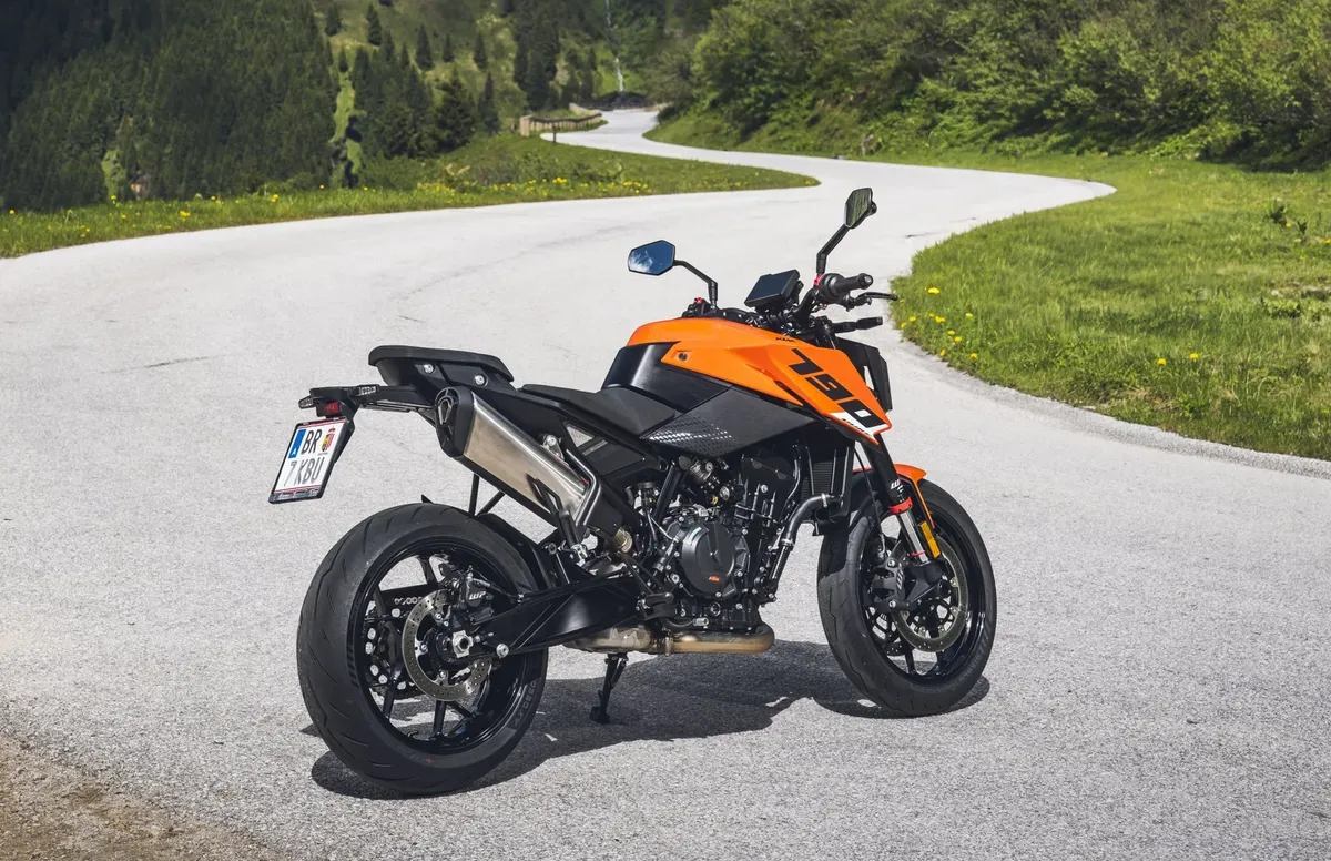Обзор KTM 790 Duke (2026): характеристики, особенности и цена — фото 2