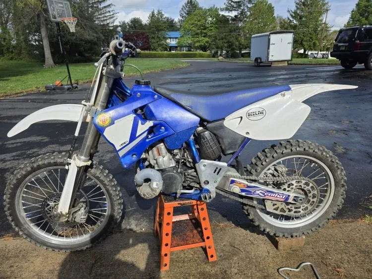 Гибрид YZ125/CR500: двухтактный ужас? — фото 2