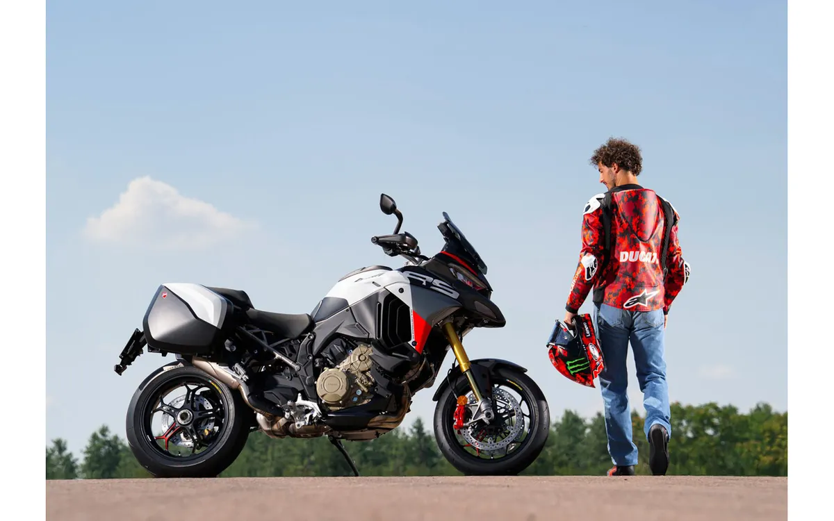 От приключений до суперспорта: Ducati одновременно выпускает 4 новые модели на японском рынке по цене от 3,53 млн иен — фото 4