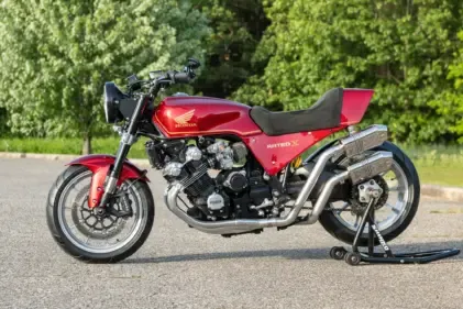 Кастомный Yamaha Virago от Custom Works Zon: кафе-рейсер, нарушающий все правила дизайна — фото 3