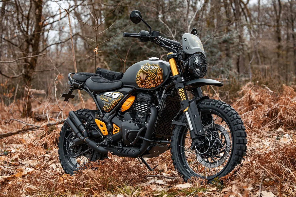 FCR Original создаёт кастомный Triumph Scrambler 400 Escape