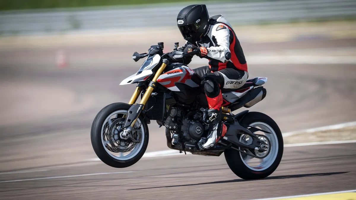 Безумный Ducati Hypermotard V2 SP излечил мой страх перед хулиганством — фото 4
