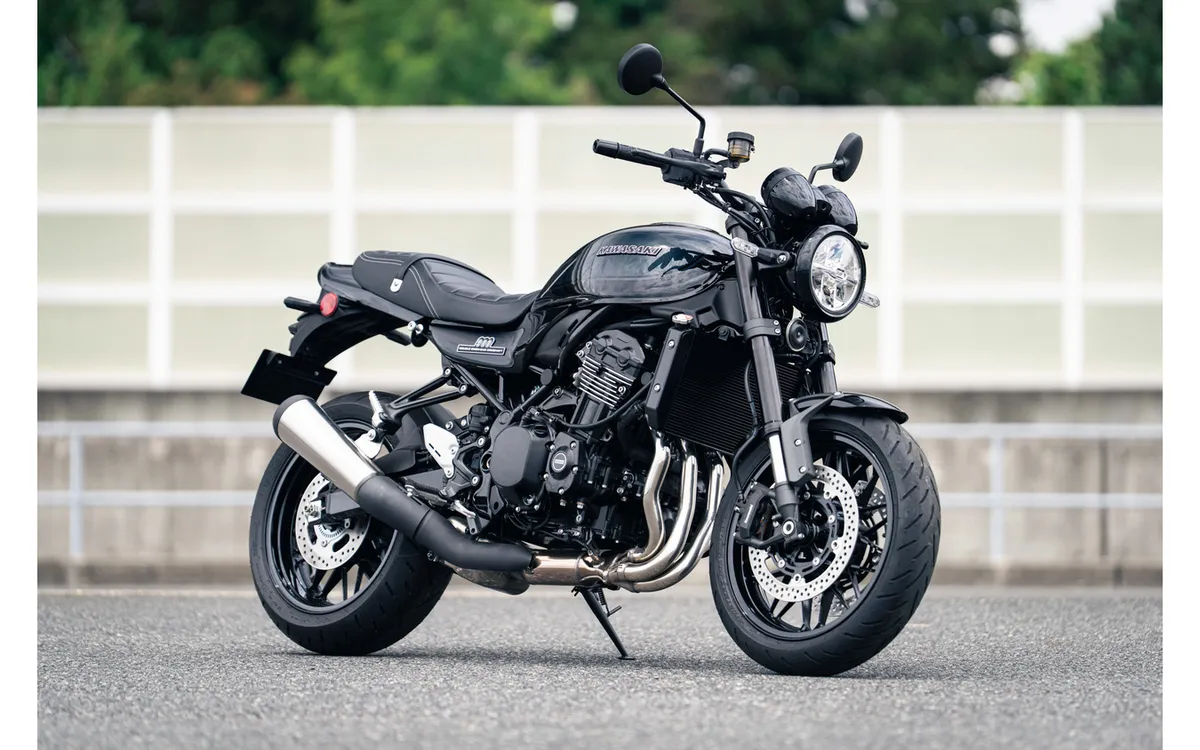 Тест-драйв Kawasaki Z900RS: почувствуйте непоколебимость «настоящего Kawasaki»! Еще более совершенное удовольствие от работы рядной четверки на полную мощность — фото 2
