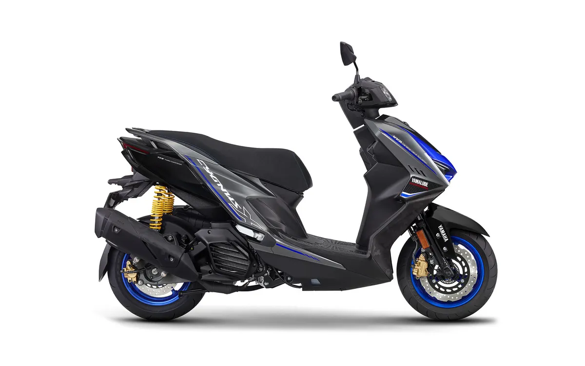 Yamaha выпускает спортивное «Special Edition» для скутера Cygnus X: лимитированная серия из 800 экземпляров по цене 402 600 иен