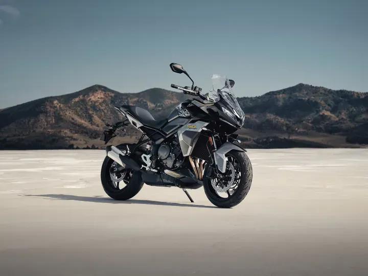 Triumph анонсирует модели 2027 года: обновленные расцветки для актуальной линейки — фото 2