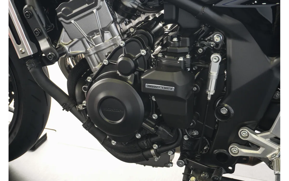 Будет ли цена ниже 1 миллиона иен? Новый CB400 Super Four: Honda готовит настоящий сюрприз на гонке Suzuka 8 Hours! — фото 4