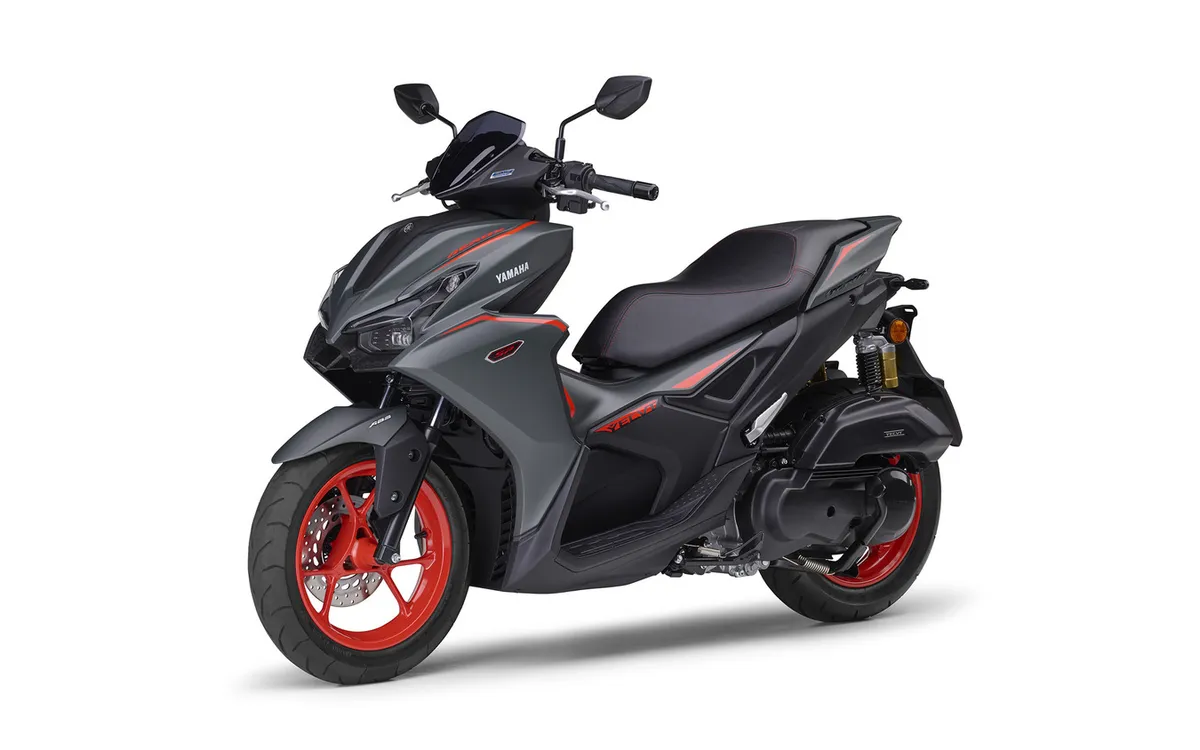 Новый спортивный скутер Yamaha AEROX 155 выходит на рынок 31 августа по цене 481 800 иен — фото 4