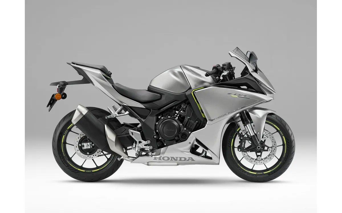 Футуристичный дизайн и рядная четверка: Honda CBR400R FOUR выйдет на рынок 18 сентября по цене 1 199 000 иен — фото 3