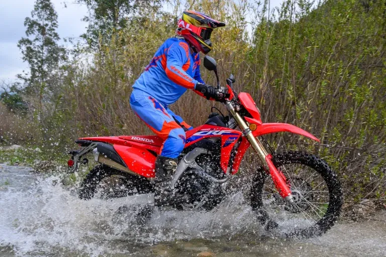Обзор шин Pirelli Scorpion XC Mid Hard: ориентированы на бездорожье, но разрешены для дорог общего пользования — фото 2