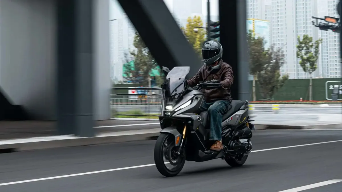 Новый китайский «внедорожный скутер» Voge SR450X получил радар