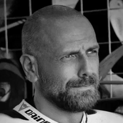 Aprilia: история и гонки в книге Алессандро Рута — фото 2