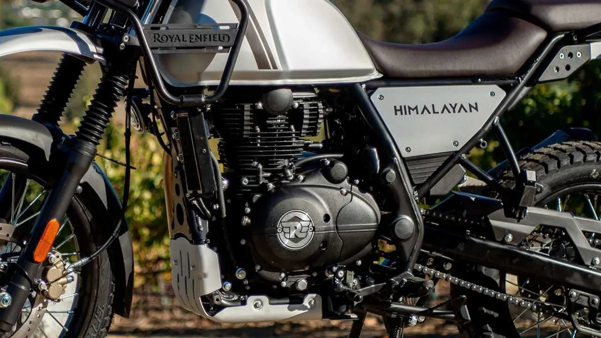 У Royal Enfield уже есть Himalayan 450, так зачем компания выпускает модель 440? — фото 2