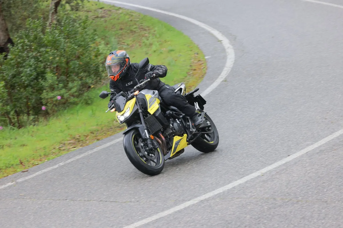 Honda CB750 Hornet E-Clutch 2026: полный обзор и технические характеристики — фото 2