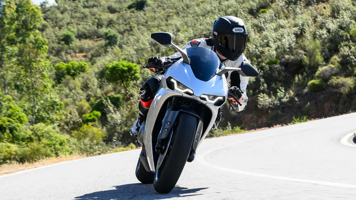Norton Manx R стала первым серийным мотоциклом с ДВС, завоевавшим награду IDEA за десятилетия