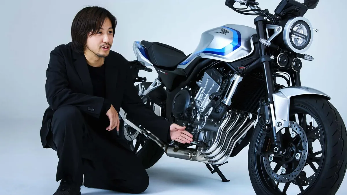 Покорит ли новый Honda CB400 Super Four E-Clutch современных райдеров? — фото 4