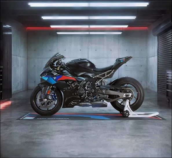 BMW отзывает определённые мотоциклы S 1000 RR