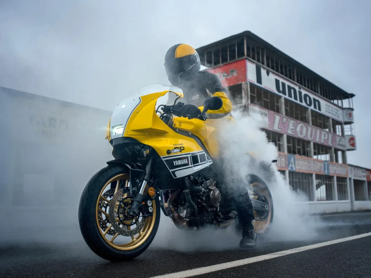 Забудьте о XSR900 GP. У Yamaha может быть кое-что ещё более интересное — фото 2