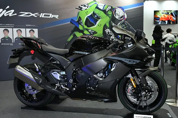 «Подобает истинному чемпиону»: новый суперспорт Kawasaki Ninja ZX-10R представлен на Токийском мотошоу 2026