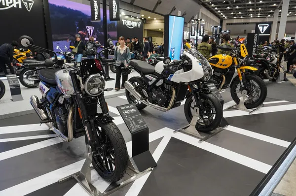 Триумф представил новые 400-кубовые модели Thruxton 400 и Tracker 400 на Токийском мотосалоне 2026