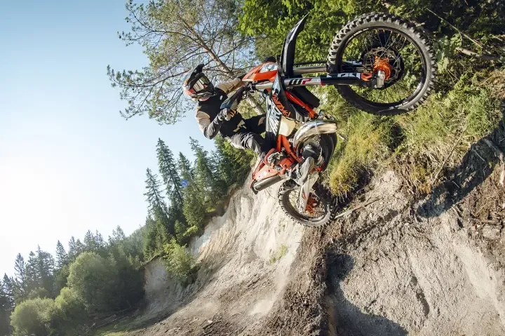 KTM представляет 2027 300 EXC HARDENDURO — фото 3
