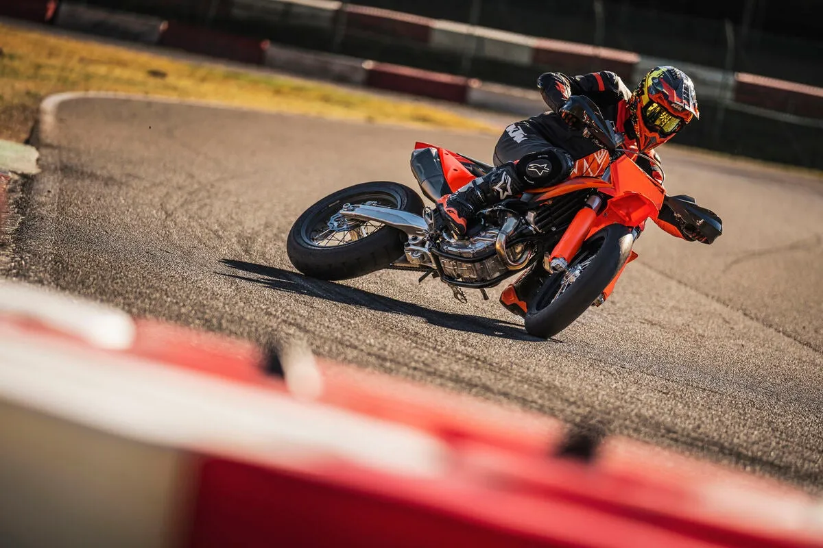 KTM представляет подробности о 2027 450 SMR — фото 3