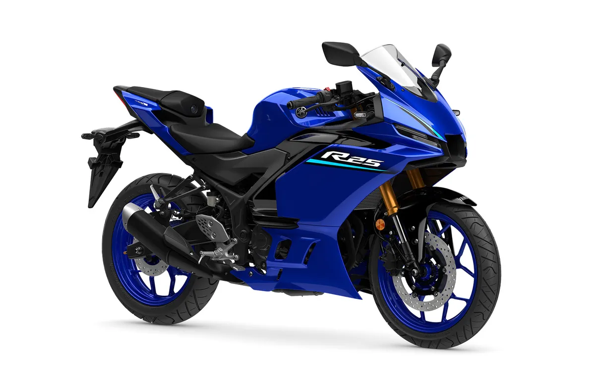 Япония: Yamaha представила новые YZF-R3 и YZF-R25 в цвете Light Green — фото 2