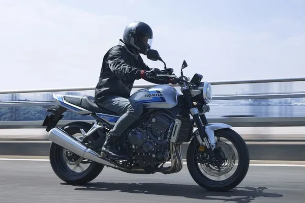 Honda отзывает 1961 мотоцикл CB1000F и CB1000 Hornet из-за риска повреждения двигателя