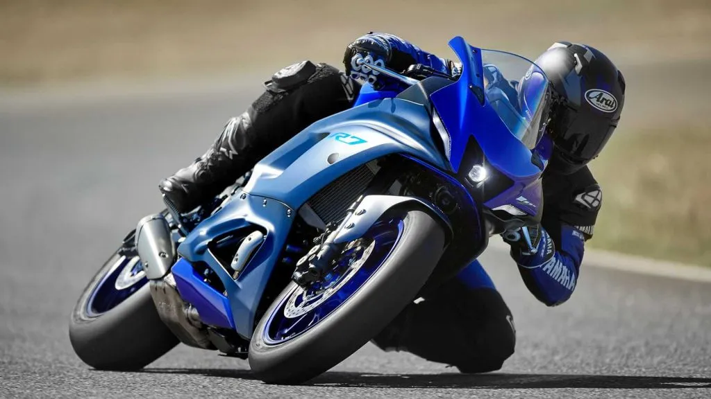 Yamaha R7 и MT-09 получили награды Red Dot Design Awards 2022 — фото 2
