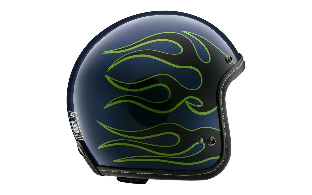 Шлемы Arai: запуск малого джет-шлема «Classic AIR CHOPPER» с традиционным пламенным узором