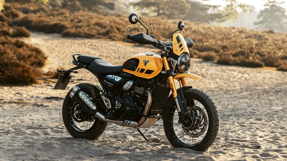 Triumph расширяет линейку 400-кубовых: представлен новый Scrambler 400 XC
