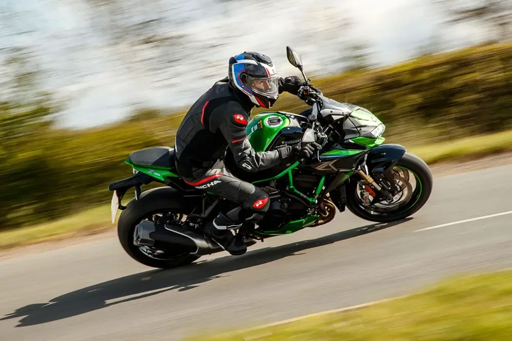 Kawasaki подтверждает модельный ряд 2027 года в преддверии выставочного сезона — фото 3