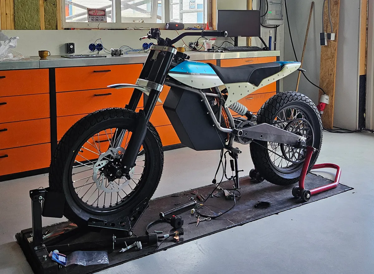 Trevor Motorcycles начинает поставки первых партий DTRe Vince