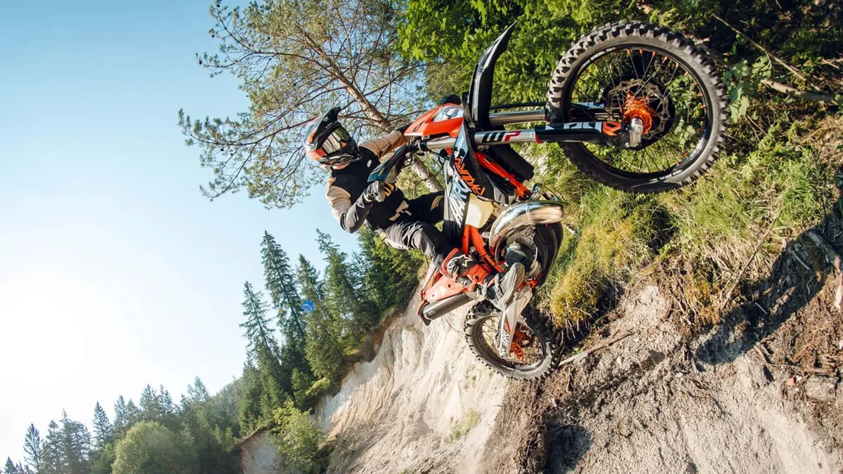 KTM представляет новый кроссовый мотоцикл, способный покорить любой подъём — фото 4