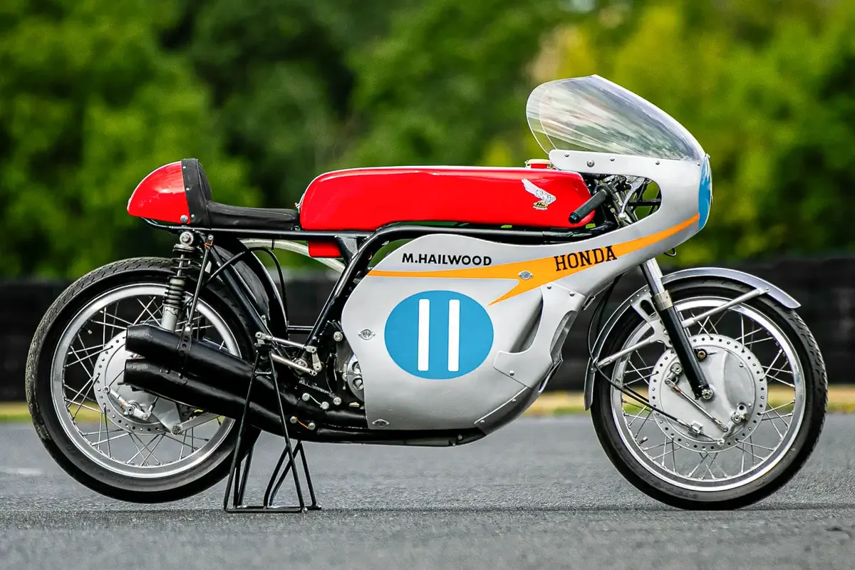 Мотоцикл Honda RC173 Майка Хейлвуда 1966 года выставлен на аукцион